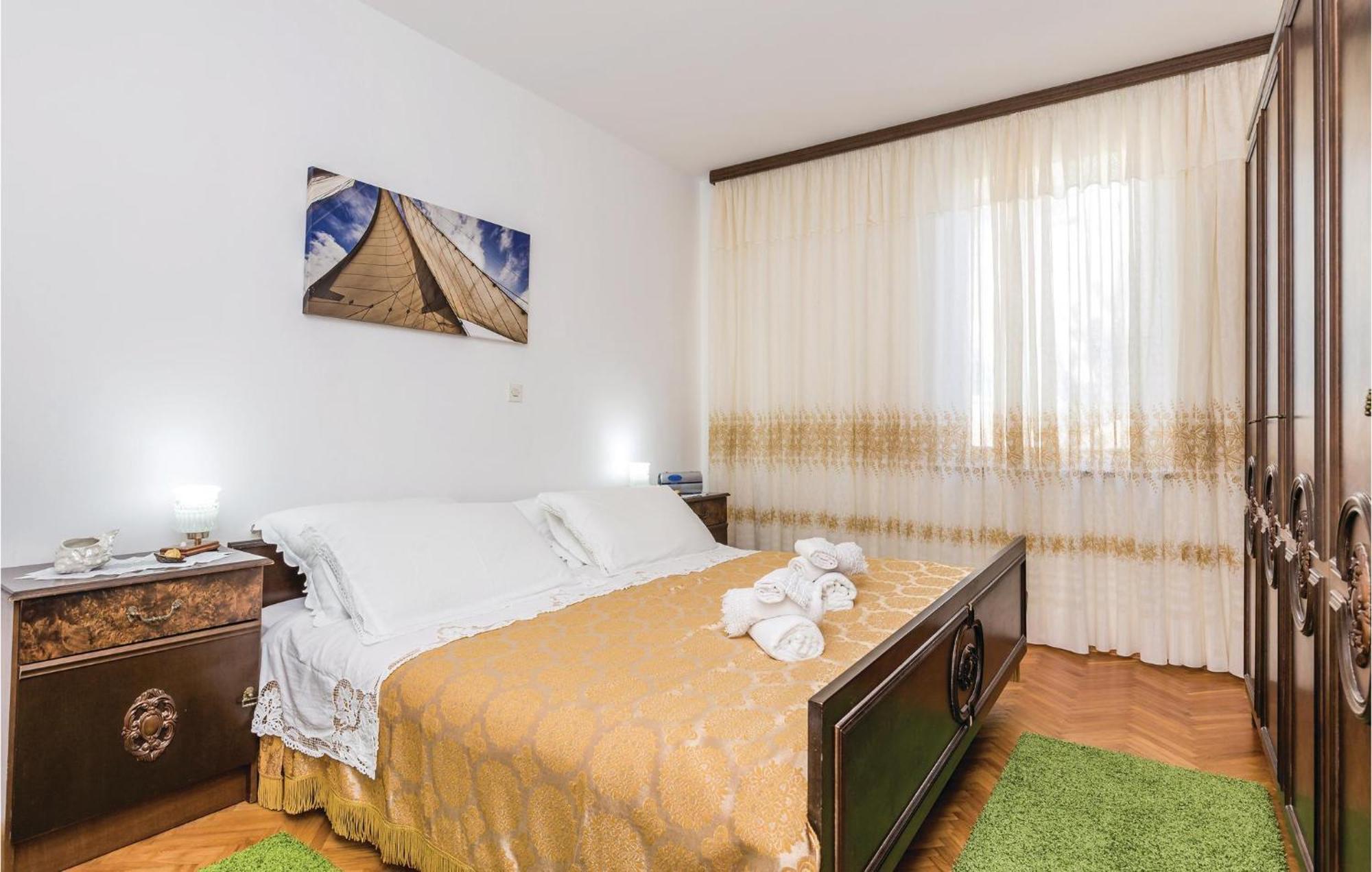 Nice apartment in Lovran with 2 Bedrooms&WiFi Buitenkant foto