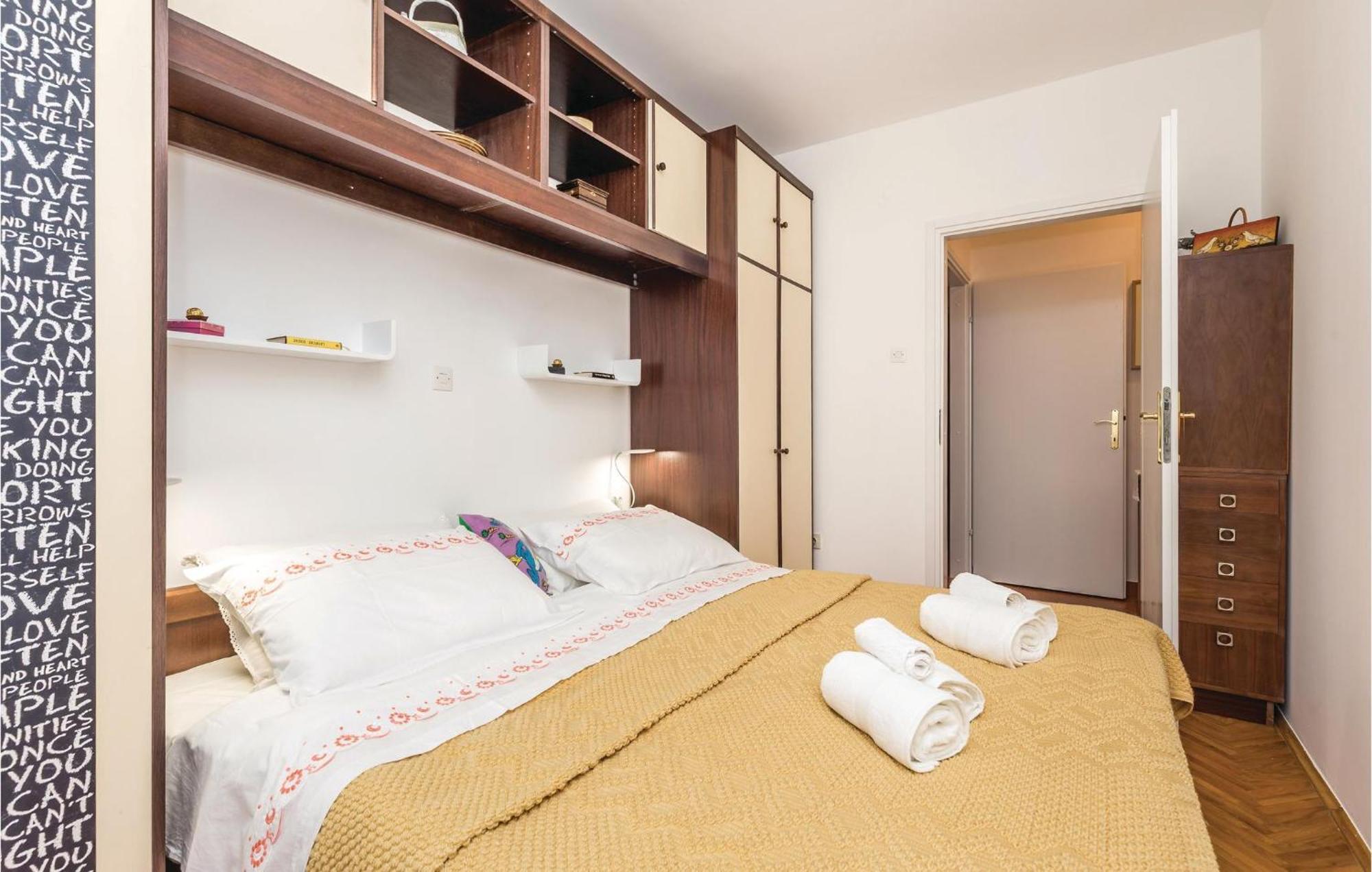 Nice apartment in Lovran with 2 Bedrooms&WiFi Buitenkant foto
