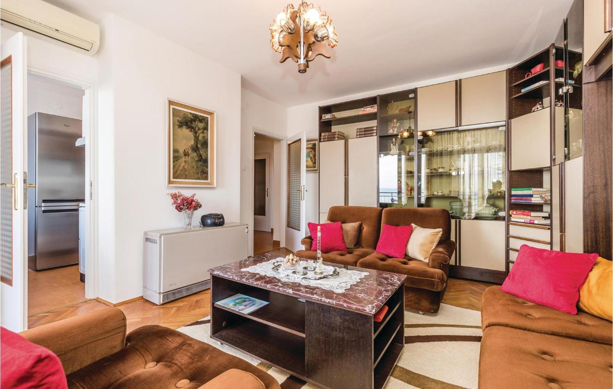 Nice apartment in Lovran with 2 Bedrooms&WiFi Buitenkant foto